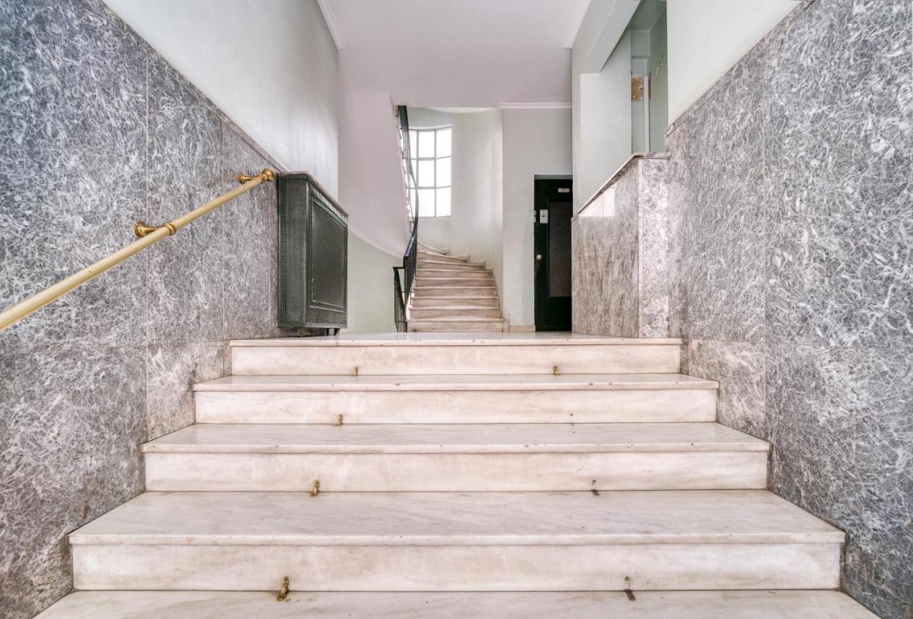 Stylish, Sunny New 2 Bedroom, Prime Central Atenas Exterior foto