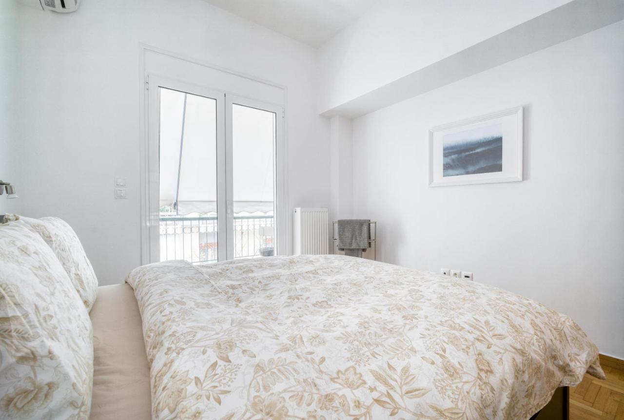 Stylish, Sunny New 2 Bedroom, Prime Central Atenas Exterior foto