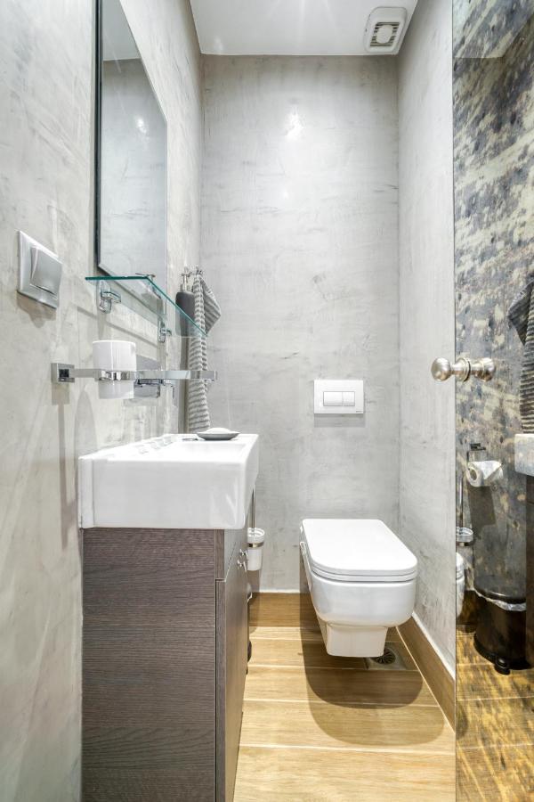 Stylish, Sunny New 2 Bedroom, Prime Central Atenas Exterior foto
