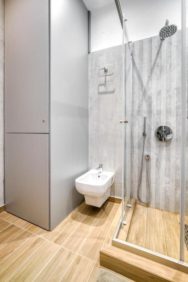 Stylish, Sunny New 2 Bedroom, Prime Central Atenas Exterior foto