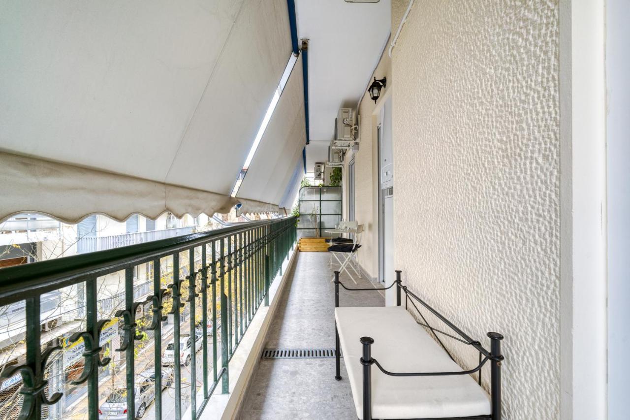 Stylish, Sunny New 2 Bedroom, Prime Central Atenas Exterior foto